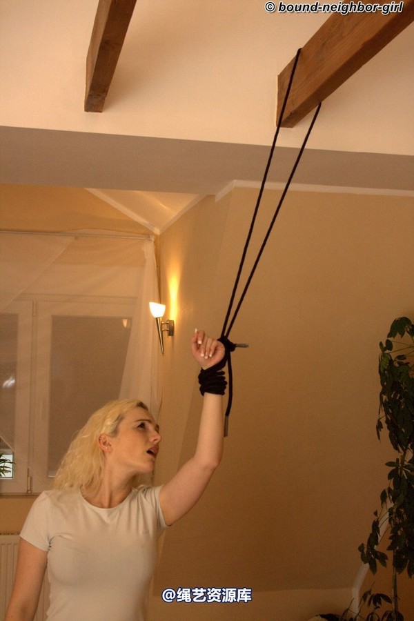 bound-neighbor-girl - Cindy - Tied up in her apartment 4 第 35 张图片