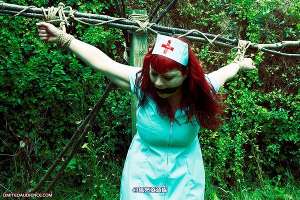 limitedaudience - 2009 raevan slaves direct nurse 第 5 张图片