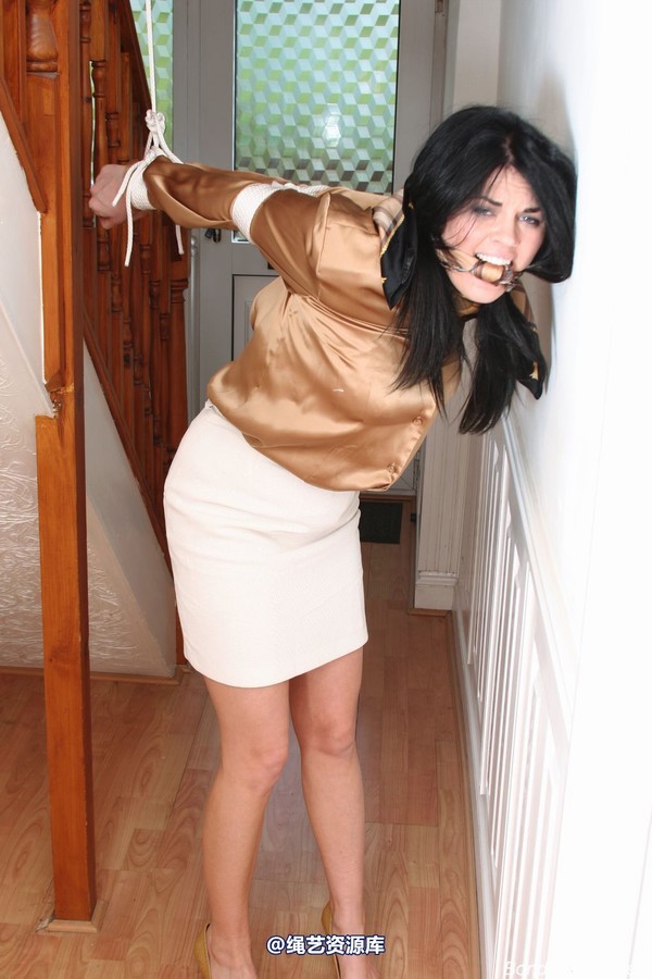 bondagebob - Monica Harris Strict Strappado 第 35 张图片