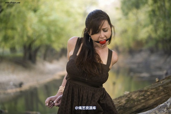 jbroper - Christina Carter 2011-1 第 58 张图片