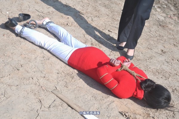 mj影视 - 牵出大案―押赴刑场 第 78 张图片