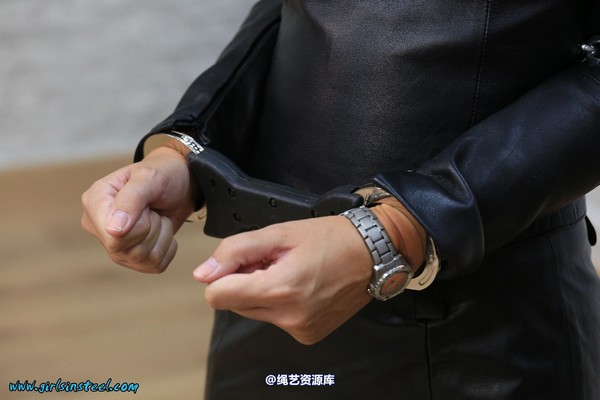 girlsinsteel - Leather lady Sophia cuffed and gagged 第 61 张图片