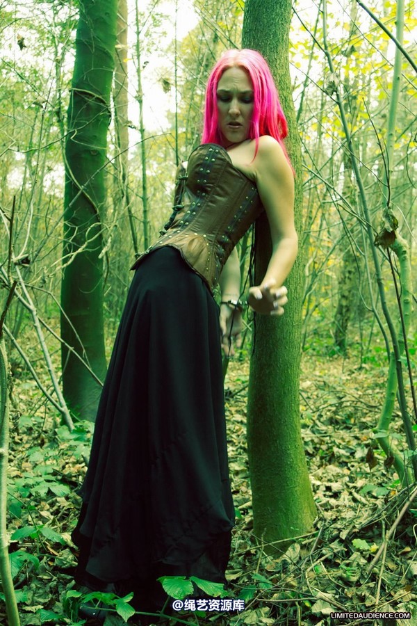 limitedaudience - 2012 elyssia cuffed in the woods 第 29 张图片