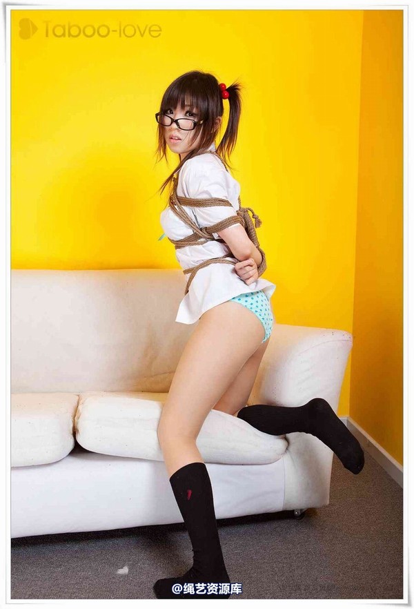 禁忌摄影 - No.066 小恋 可怜的眼镜小妹 第 28 张图片