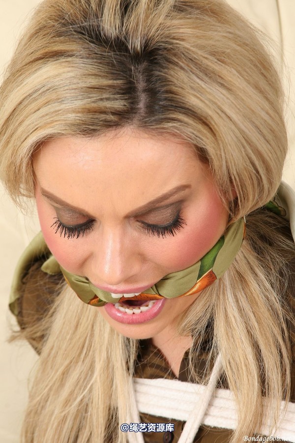 bondagebob - Izzy Tied up at home Pt 3 第 2 张图片