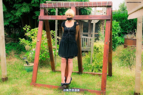 limitedaudience - 2014 kimmy louise cuffed to the cross 第 12 张图片