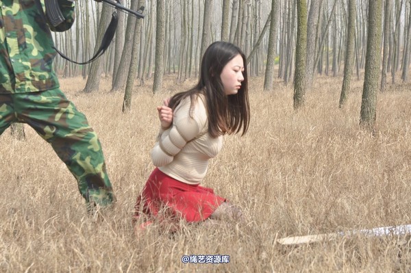mj影视 - 车模梅晓雯 第 288 张图片