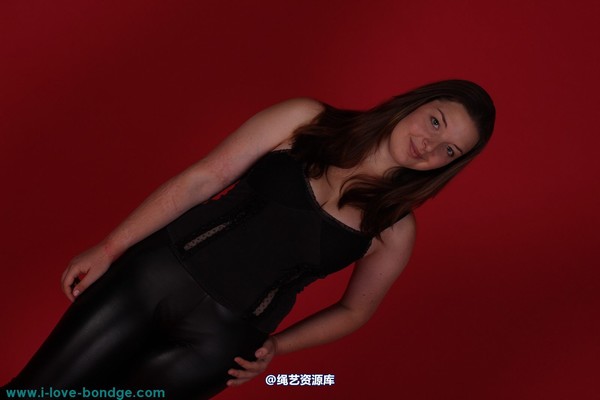 girlsinsteel - Chair cuffing 第 4 张图片