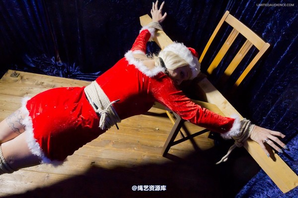 limitedaudience - 2012 elyssia naughty elf 2 第 25 张图片