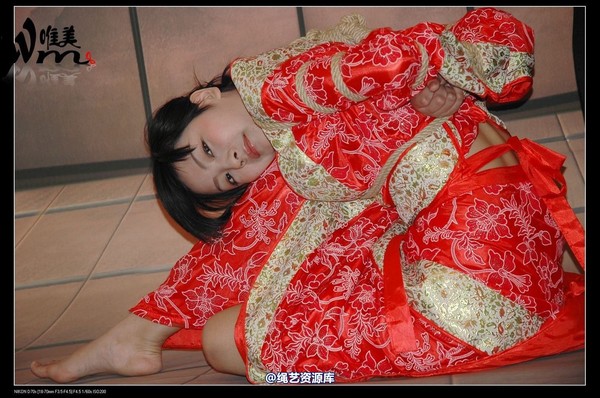 唯美之家 - 08-05-29盈盈汉服-护士装 第 24 张图片