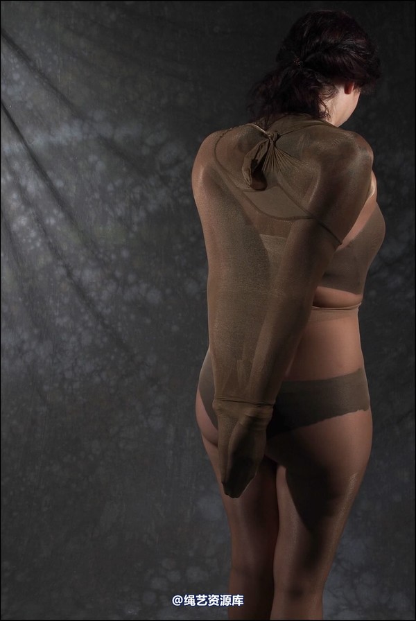simplytied - A good friend encased 2 第 5 张图片