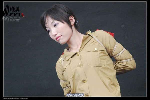 唯美之家 - 2008-08-06水柔军装 第 102 张图片