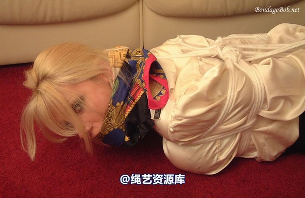 bondagebob - Petra Just cant get the staff! 第 108 张图片