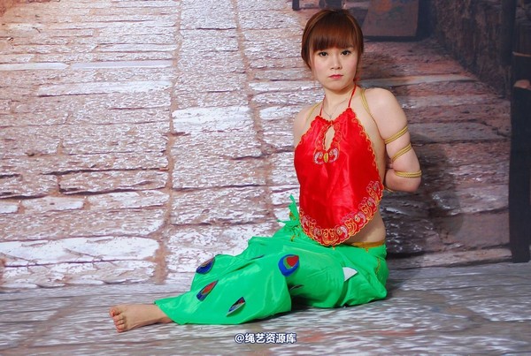 唯美之家 - 新模萌萌红肚兜 第 56 张图片