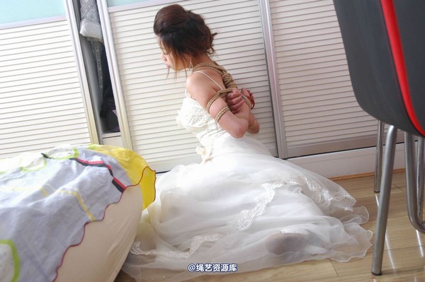 唯美之家 - 丽莎婚纱捆绑2010-7-8 第 49 张图片