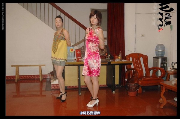 唯美之家 - 2009-6-12美女KB秀之姐妹旗袍 第 71 张图片