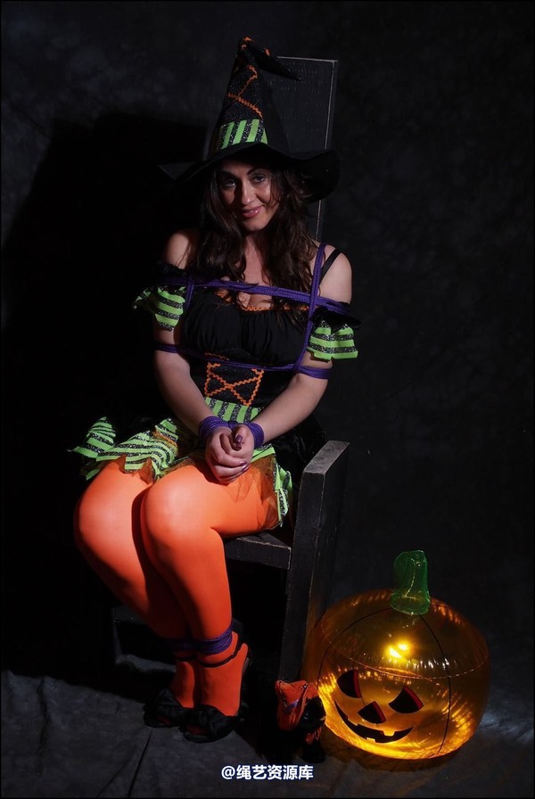 simplytied - Halloween special 第 14 张图片