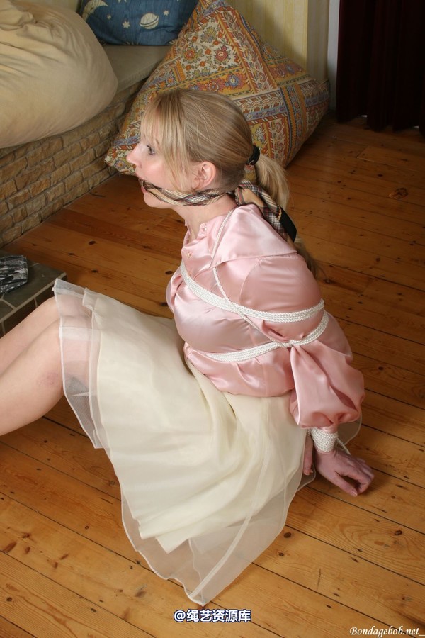 bondagebob - Missey Girly tied tight 第 43 张图片