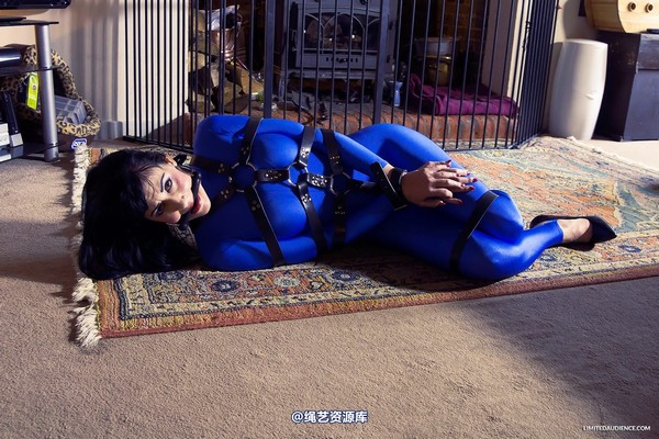 limitedaudience - 2013 nyxon lycra captive 第 10 张图片