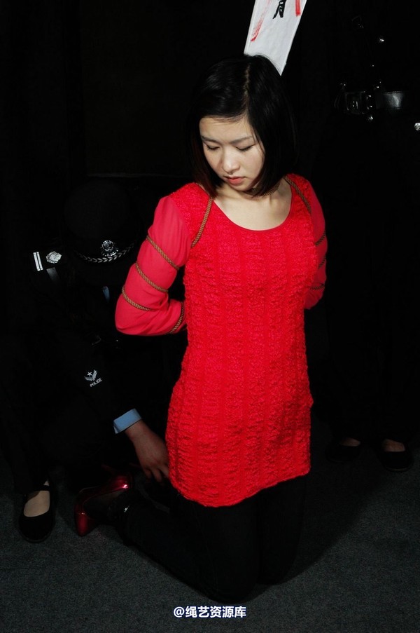 mj影视 - 梅晓枫―临刑捆绑2013-05-09 第 103 张图片