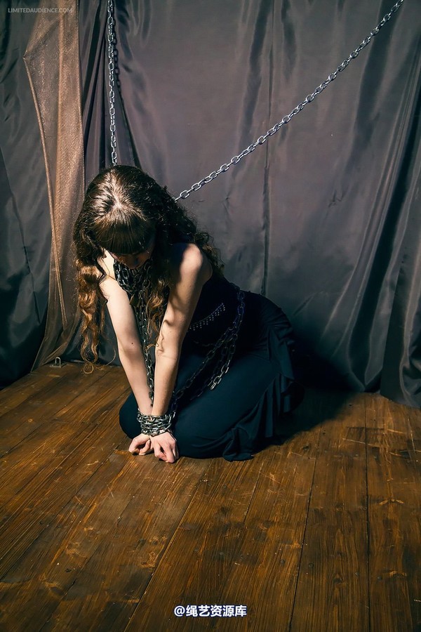 limitedaudience - 2014 fay lady in chains 第 9 张图片