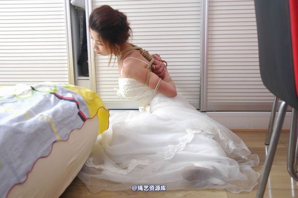 唯美之家 - 丽莎婚纱捆绑2010-7-8 第 51 张图片