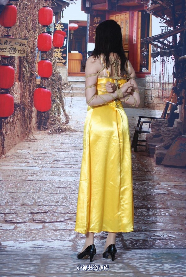 唯美之家 - 新模萧萧黄礼服 第 166 张图片