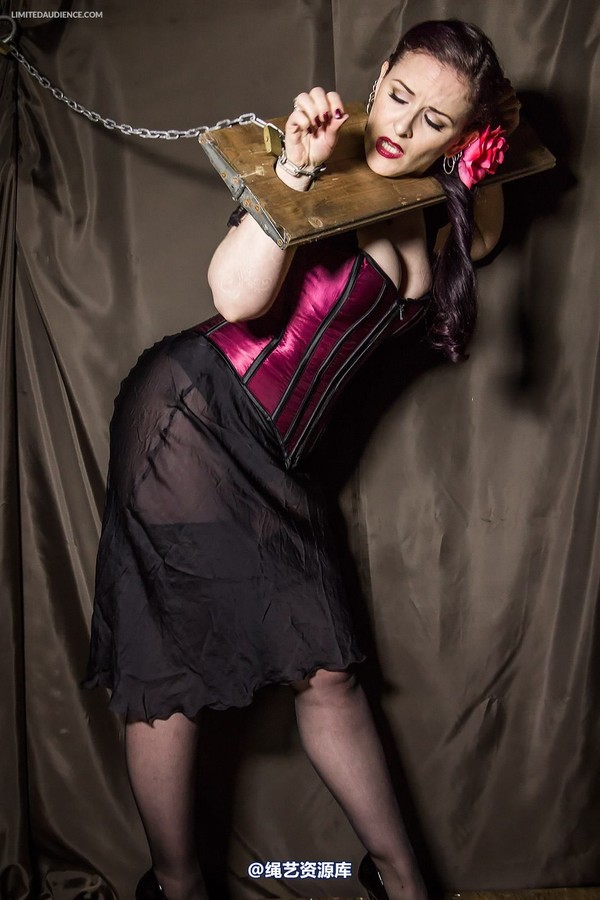 limitedaudience - 2014 caroline pierce in stocks 第 15 张图片