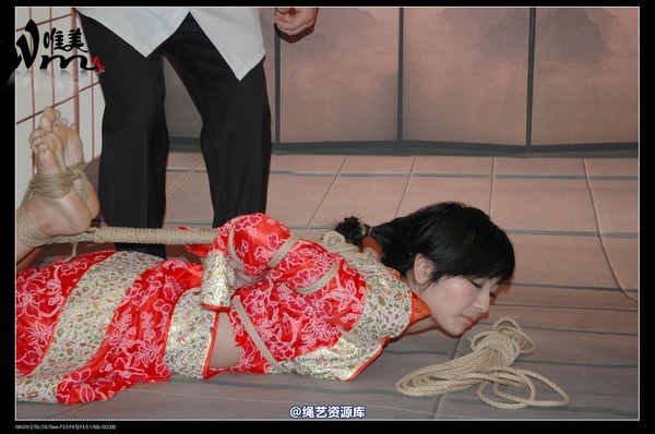 唯美之家 - 08-05-29盈盈汉服-护士装 第 229 张图片