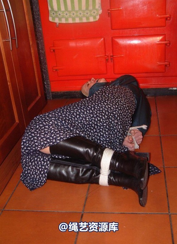 bondagebob - Katarina Kitchen bound 第 11 张图片