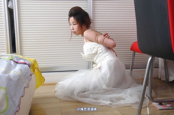 唯美之家 - 丽莎婚纱捆绑2010-7-8 第 157 张图片
