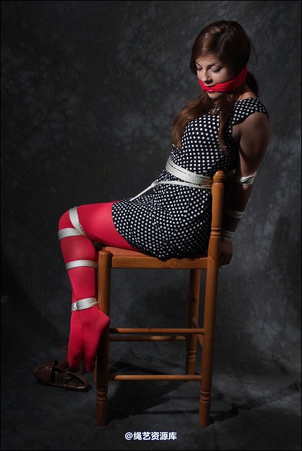 simplytied - She wanted to wear red tights 第 34 张图片