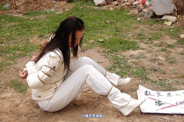 mj影视 - 安娜刑场2013-04-13 第 261 张图片