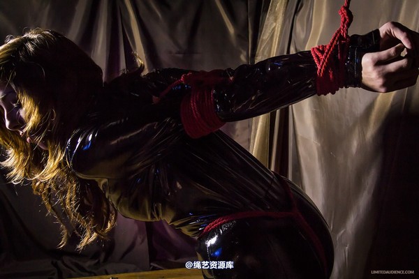 limitedaudience - 2014 trisha strict catsuit strappado 2 第 35 张图片