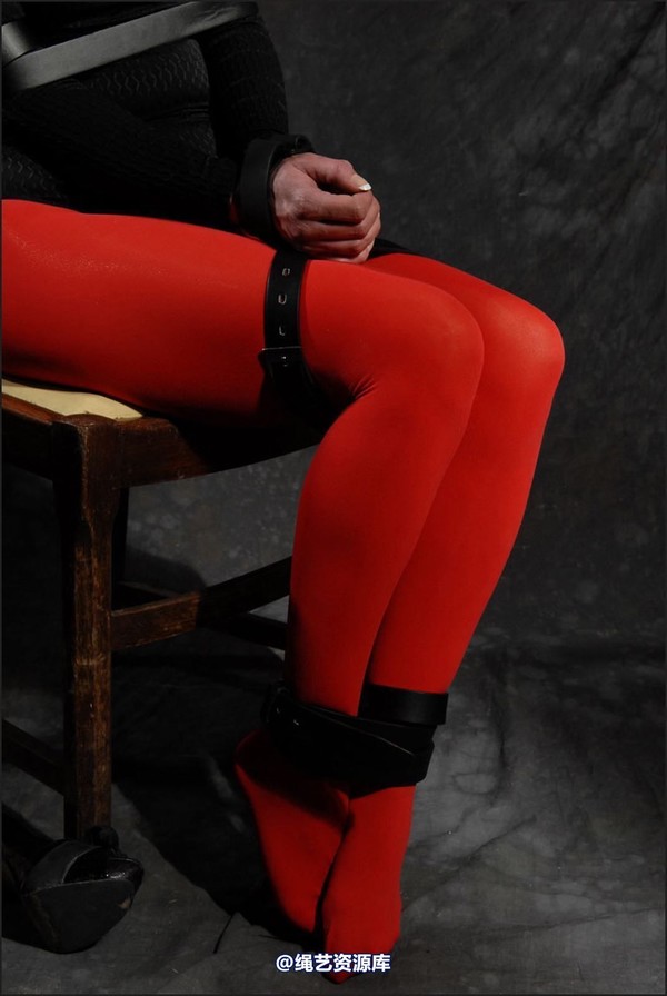 simplytied - Angel in red tights 第 35 张图片