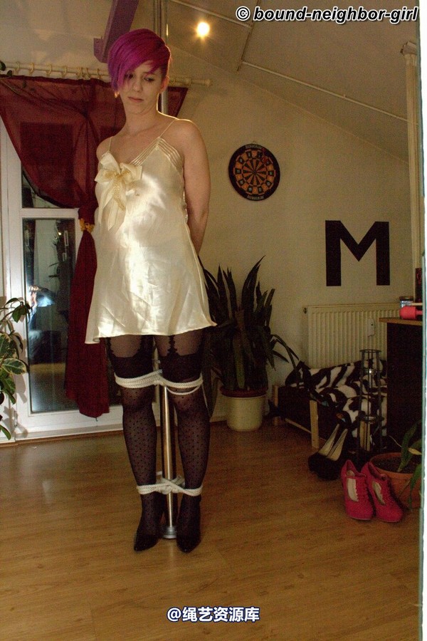 bound-neighbor-girl - Holly - Tied up in her apartment 第 21 张图片