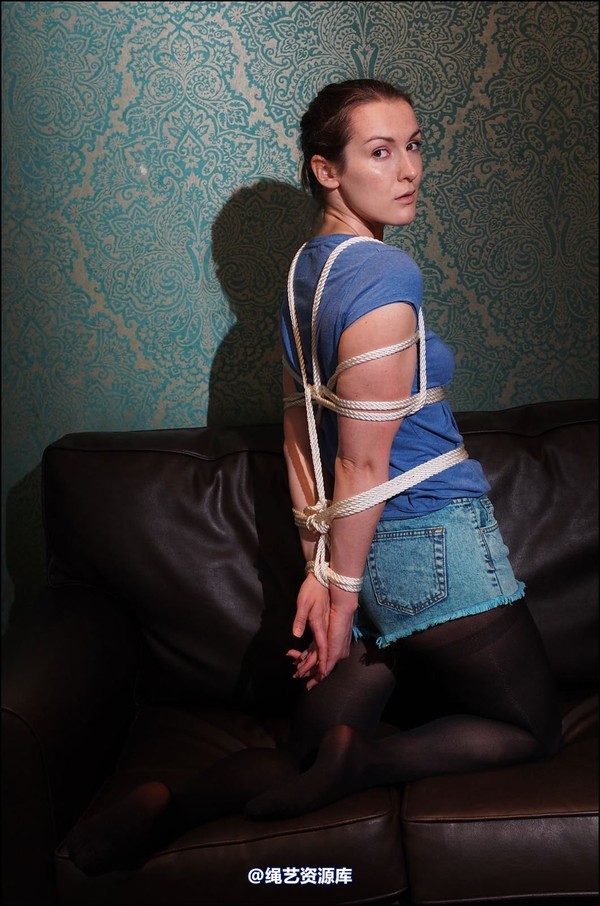 simplytied - Cassie in hotel part two 第 7 张图片