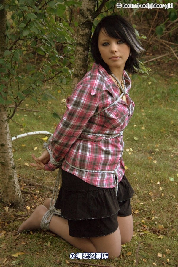 bound-neighbor-girl - Nadine - Adventure in the woods part 2 第 50 张图片