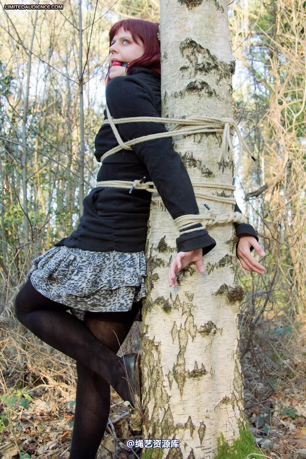 limitedaudience - 2012 scarlett stuck in the woods 第 12 张图片