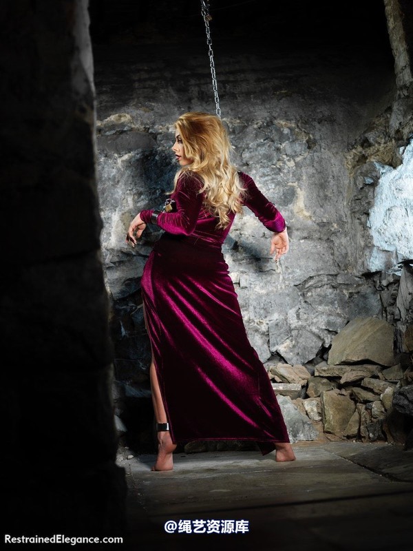 restrainedelegance - Glamour in the Dungeon 第 68 张图片