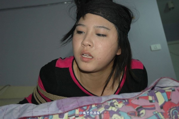 唯美之家 - 2010-12-29雪儿挣扎逃脱。 第 36 张图片