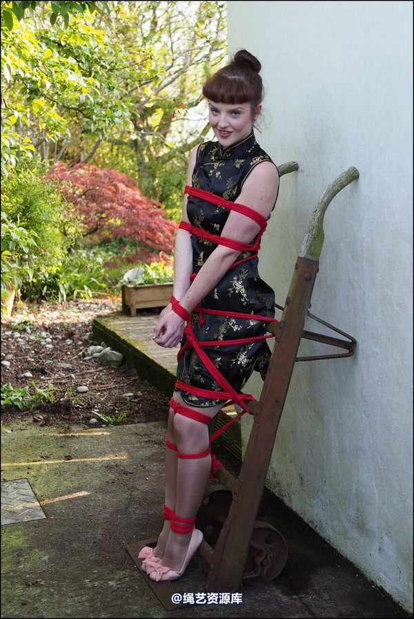 simplytied - RR on her trolly 第 16 张图片