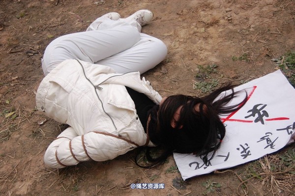 mj影视 - 安娜刑场2013-04-13 第 184 张图片
