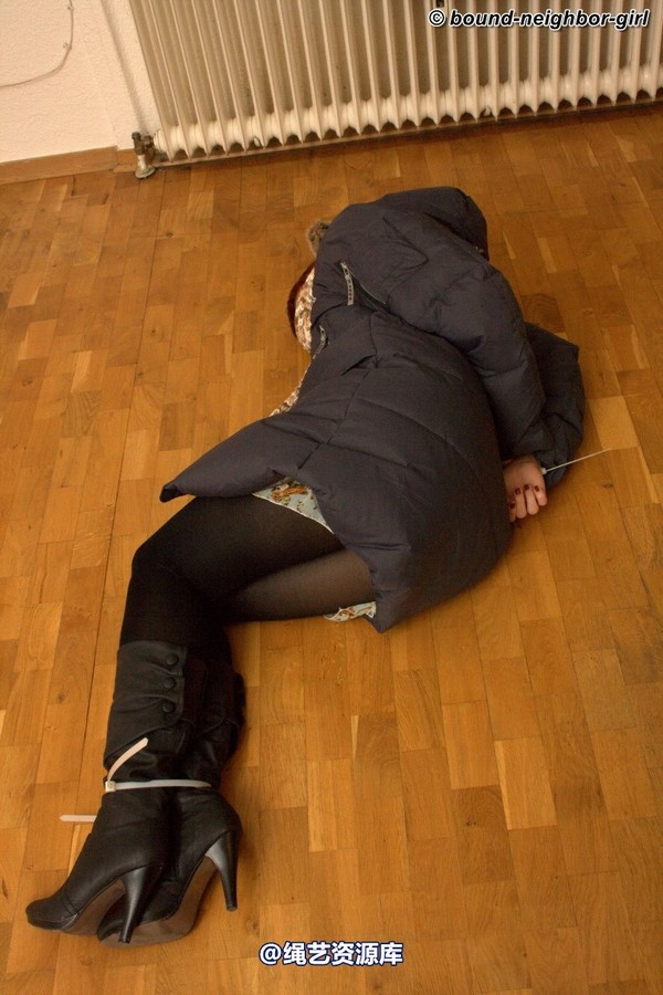 bound-neighbor-girl - Susan - Tied up in winter clothes 2 第 21 张图片