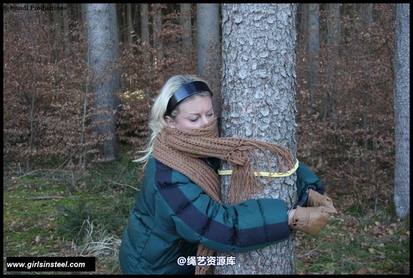 girlsinsteel - In the forest 第 30 张图片