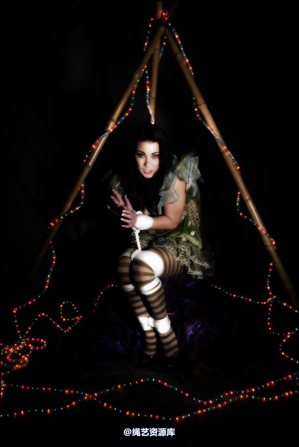 simplytied - Christmas Cracker 第 16 张图片