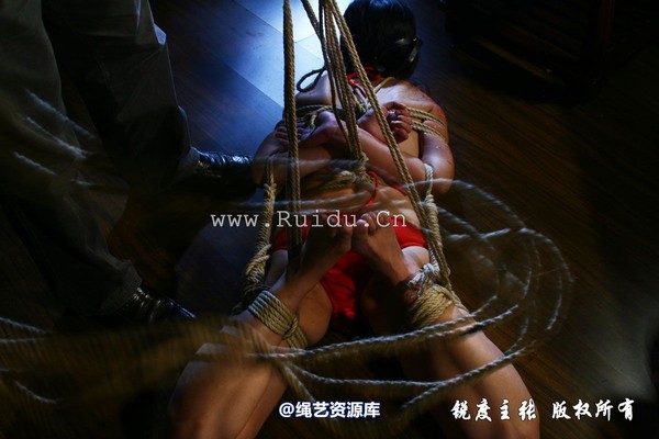 锐度主张 - 蓉儿性感吊缚 第 63 张图片
