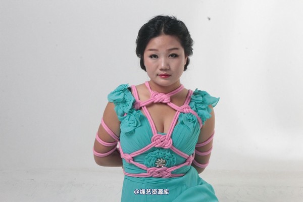 胜景山庄 - 288-果儿礼服 第 39 张图片