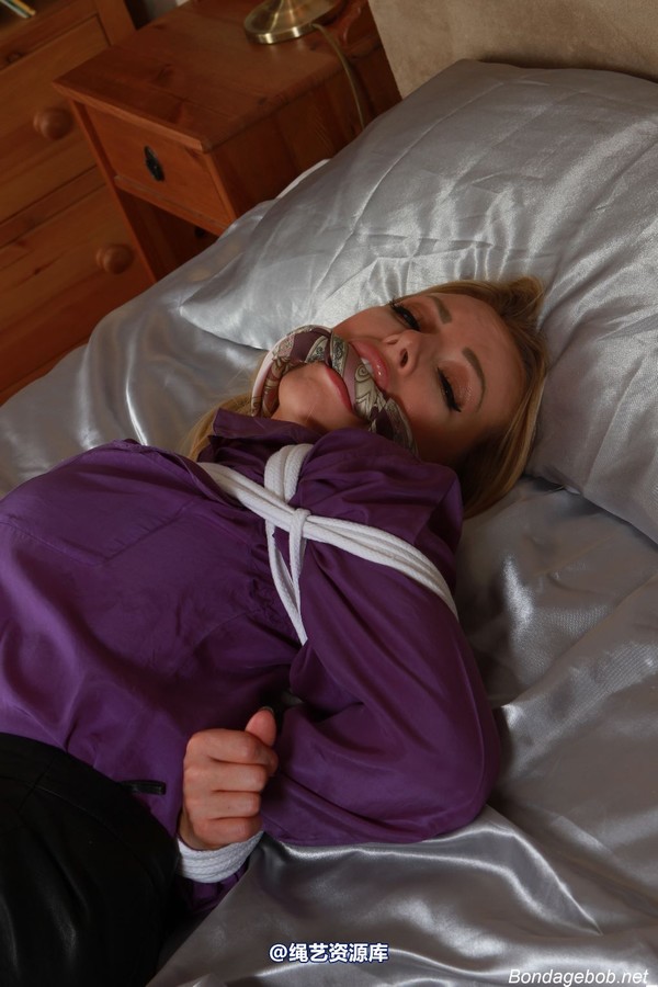 bondagebob - Hannah Claydon and Ariel Forced to tie her up 第 128 张图片