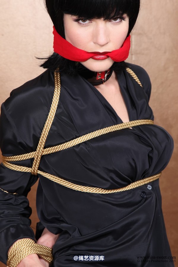 miss-sweet - ILSA IN BLACK 第 120 张图片